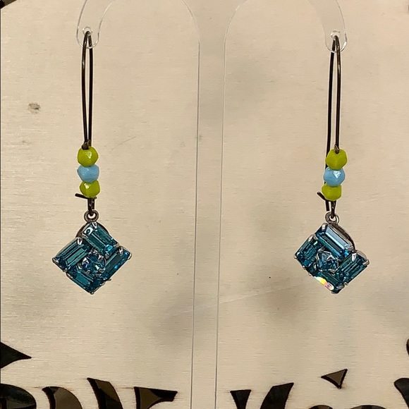 ⭐️Adorned Crown Artisan Assemblage topaz blue rhinestone colorful earrings - Picture 4 of 7